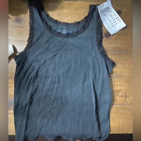 Brandy Melville lace tank - Picture 2 of 2